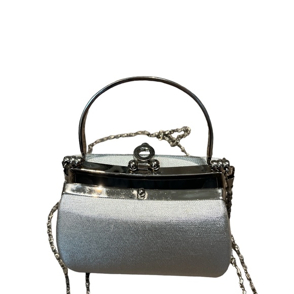 ALDO Small Silver Handbag Chain or Handle Prom Gala Formal 5" across x 4" - Picture 1 of 13